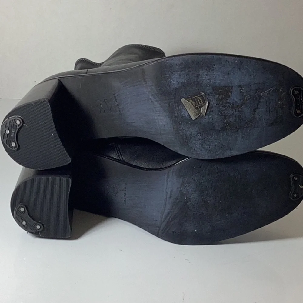 Tory Burch
Women's Cap Toe Ankle Boots - Picture 11 of 11